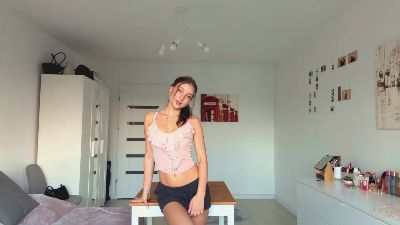 HeeBrittian webcam model stream image