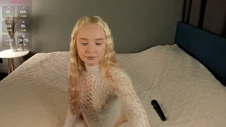 Olivia_livi webcam stripchat model stream image