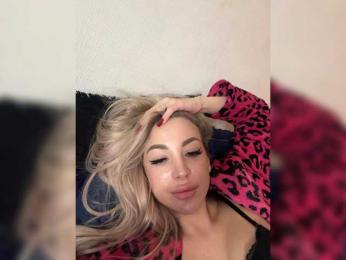 MilanaOmgReal webcam model stream image