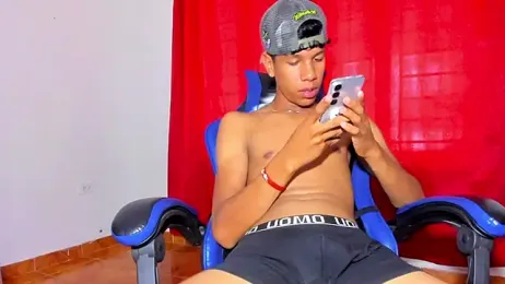Ggoldenboyx1 webcam stripchat model stream image