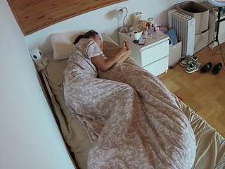 voyeurcam-julmodels-greybed-1 webcam model stream image