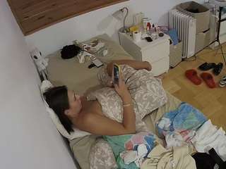 voyeurcam-julmodels-greybed-1 webcam model stream image