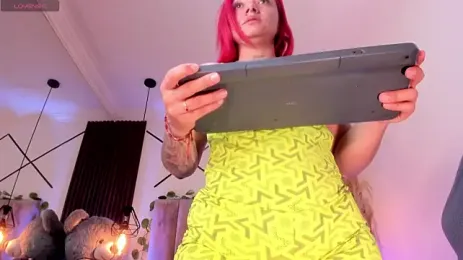 cami_rouxxx_ webcam model stream image