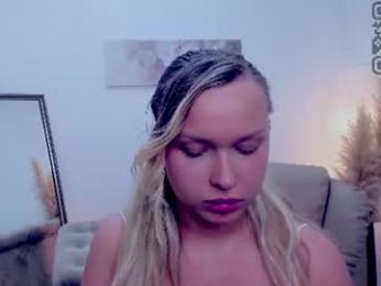 angelic_coy webcam preview