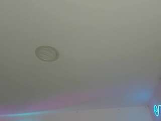 dana-curly webcam model stream image