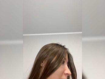 -KrissX- webcam bongacams model stream image